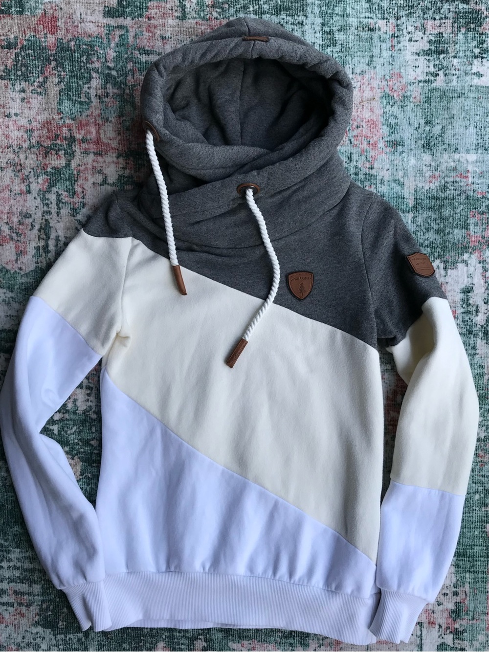 Wanakome Diagonal Colorblock Cowl Pullover — Gray, Cream & White